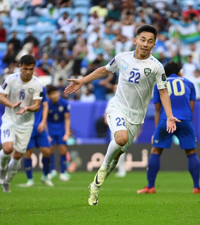 Аббосбек Файзуллаев признан лучшим молодым футболистом Кубка Азии