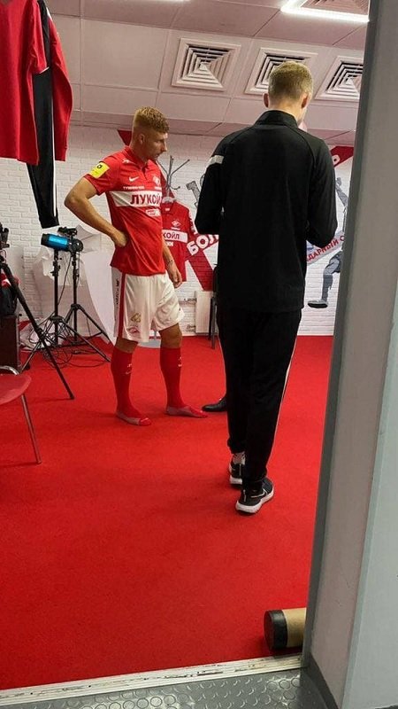 Появилось фото бельгийского защитника Кауфриза в футболке «Спартака»  