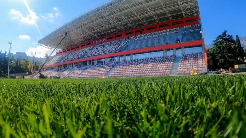 На ялтинском футбольном стадионе сойдутся донецкий «Шахтер» и симферопольская «Таврия»