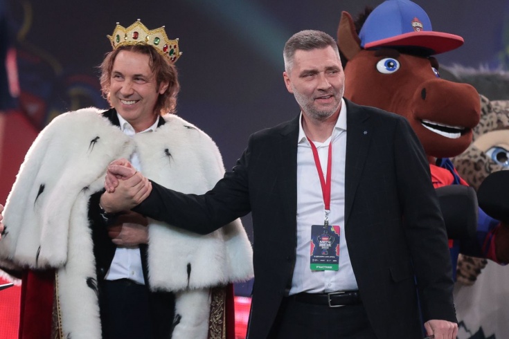 Александр Мостовой вышел на Матч звёзд Кубка России в образе царя